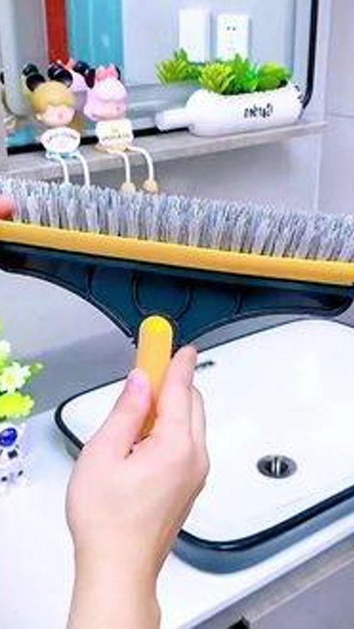 衛(wèi)生間清潔新革命 高效清潔刷，邊角縫隙無(wú)處遁形